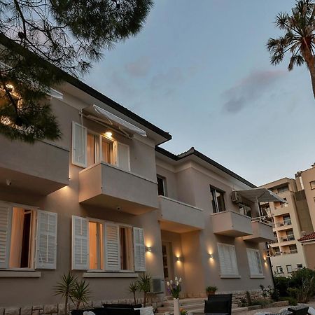 Beachfront Deluxe B&B Makarska Bagian luar foto