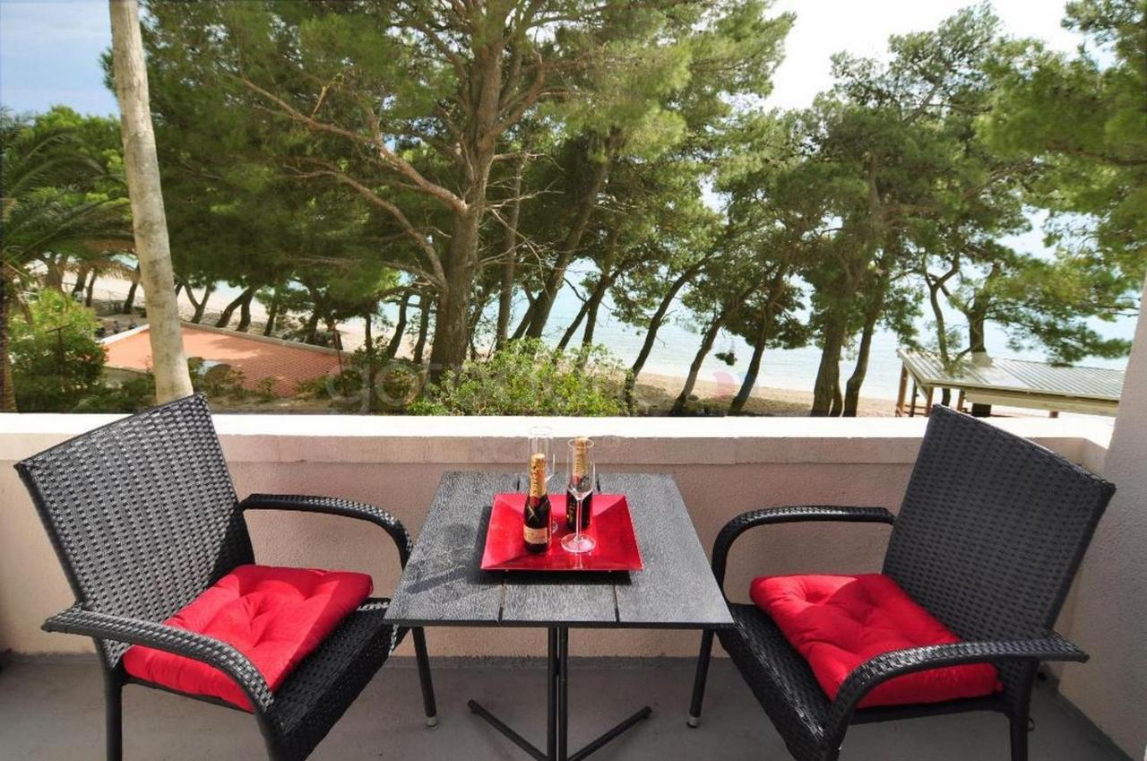 Beachfront Deluxe B&B Makarska Bagian luar foto