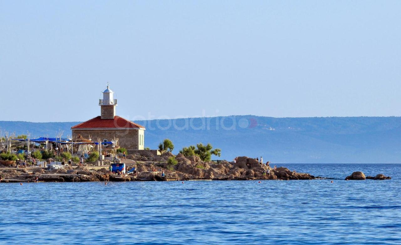 Beachfront Deluxe B&B Makarska Bagian luar foto
